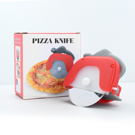 Cutit circular pentru pizza Cyrax, 11.5 x 12.5 cm, otel inoxidabil si plastic, capc protectie lama, rosu