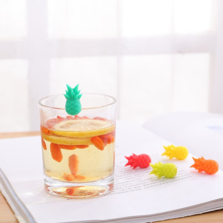 Set 6 Accesorii pentru Pahare, Cyrax, pentru Petreceri/Cocktailuri, din Silicon, Model Ananas, Multicolor