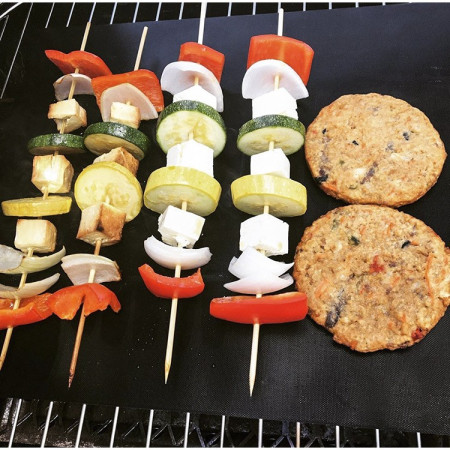 Set 4 Folii Antiaderente din Teflon, Cyrax, Multifunctionale, Rezistente la Apa si Temperaturi Ridicate, pentru Gratar, Cuptor, BBQ Grill, 40x33 cm, Negru