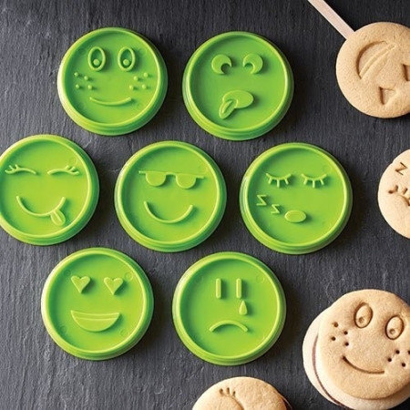 Set 7 Forme de Prajituri, Cyrax, Model Emoticoane Smiley Face, Diferite Expresii, 7.7 x 1.5 cm, din PP, Verde