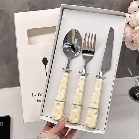 Tacamuri pentru Copii, Cyrax, Set 3 Piese, Tacamuri pentru Dejun, Lingura Furculita Cutit, Stil Italian, Manere forma Cascaval Plastic, Inox, 23 cm, Auriu